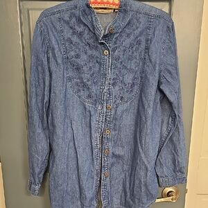Vintage Rhythm Blue Denim Button-Up Shirt Embroidered flower women medium long